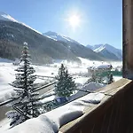 Primula Hotel 3*